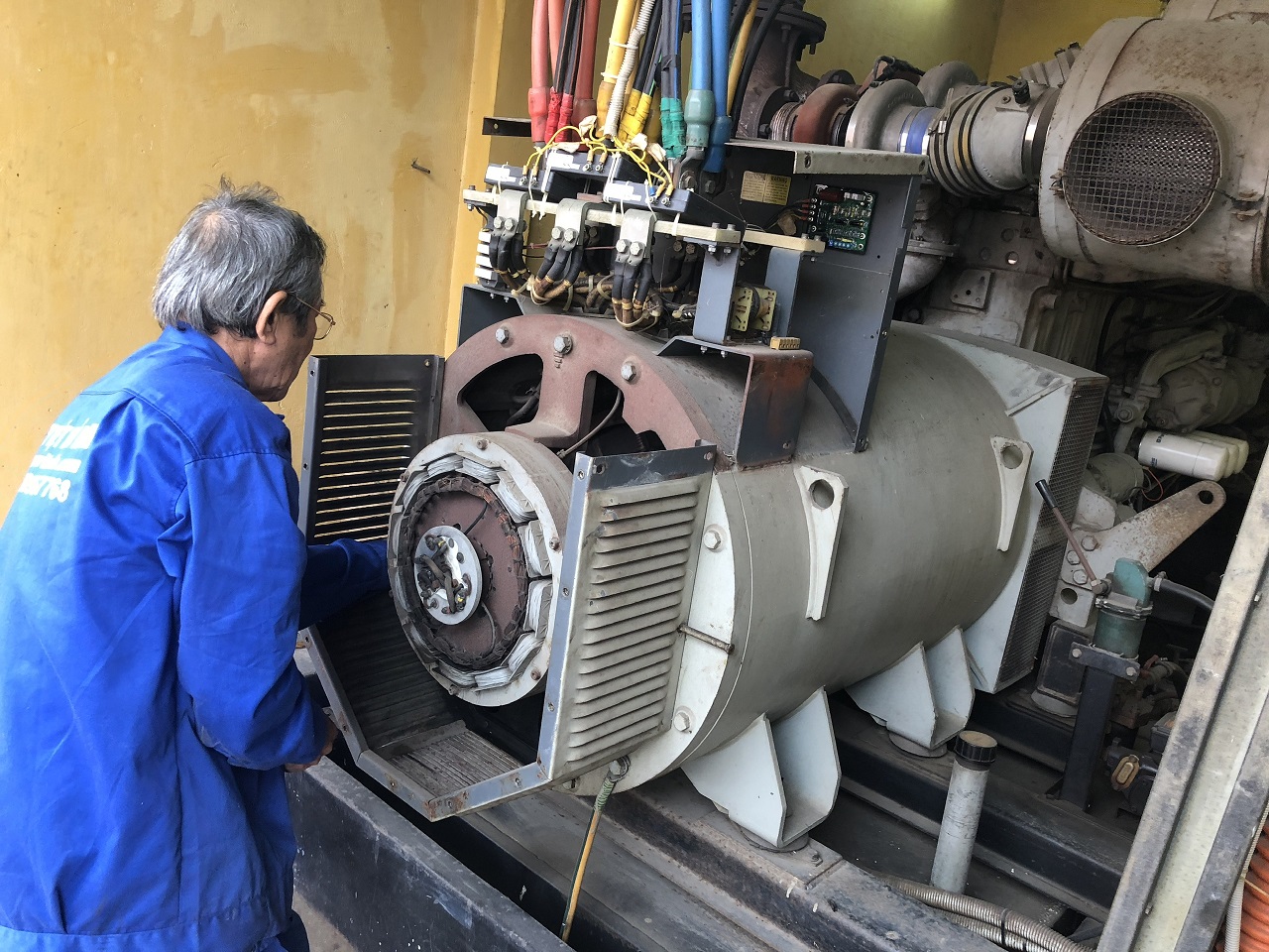Sửa chữa đầu phat dien