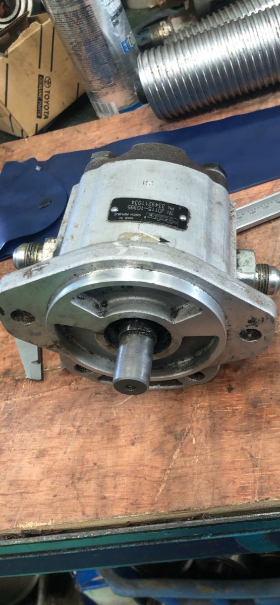 Lắp đặt bơm thủy lực c&ocirc;ng nghiệp nhanh ch&oacute;ng.jpg