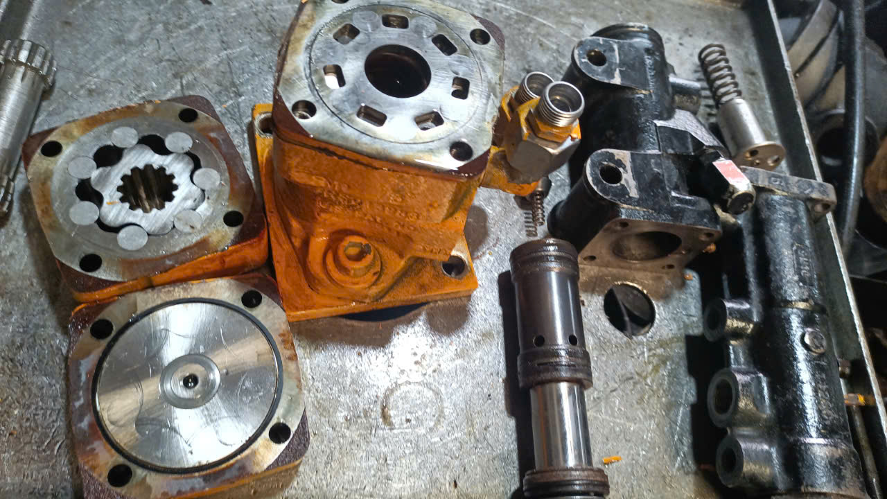 B&aacute;o gi&aacute; bộ ruột bơm dầu thủy lực.jpg
