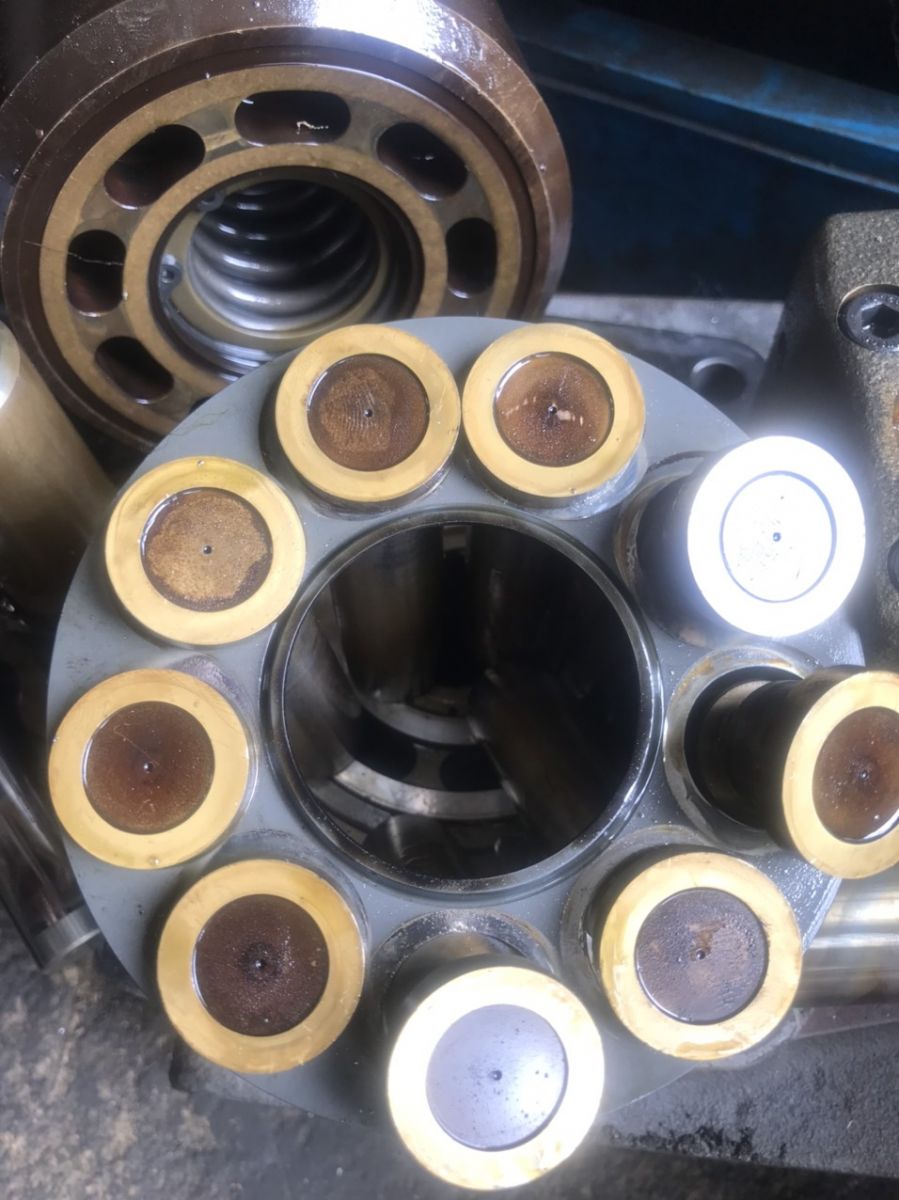 Giá sửa chữa bơm thủy lực mới nhất.jpg