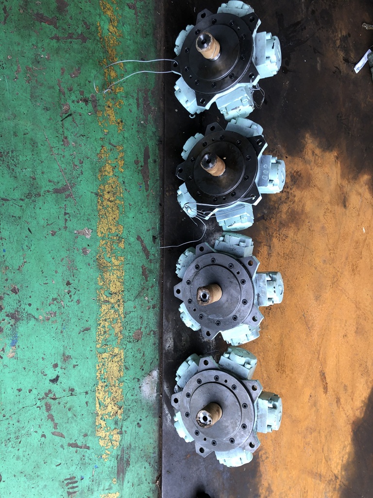 sửa motor thủy lực bị tụt áp.jpg