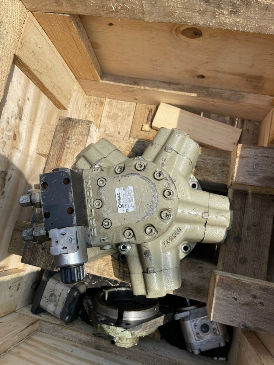 motor thủy lực c&ocirc;ng nghiệp gi&aacute; tốt.jpg