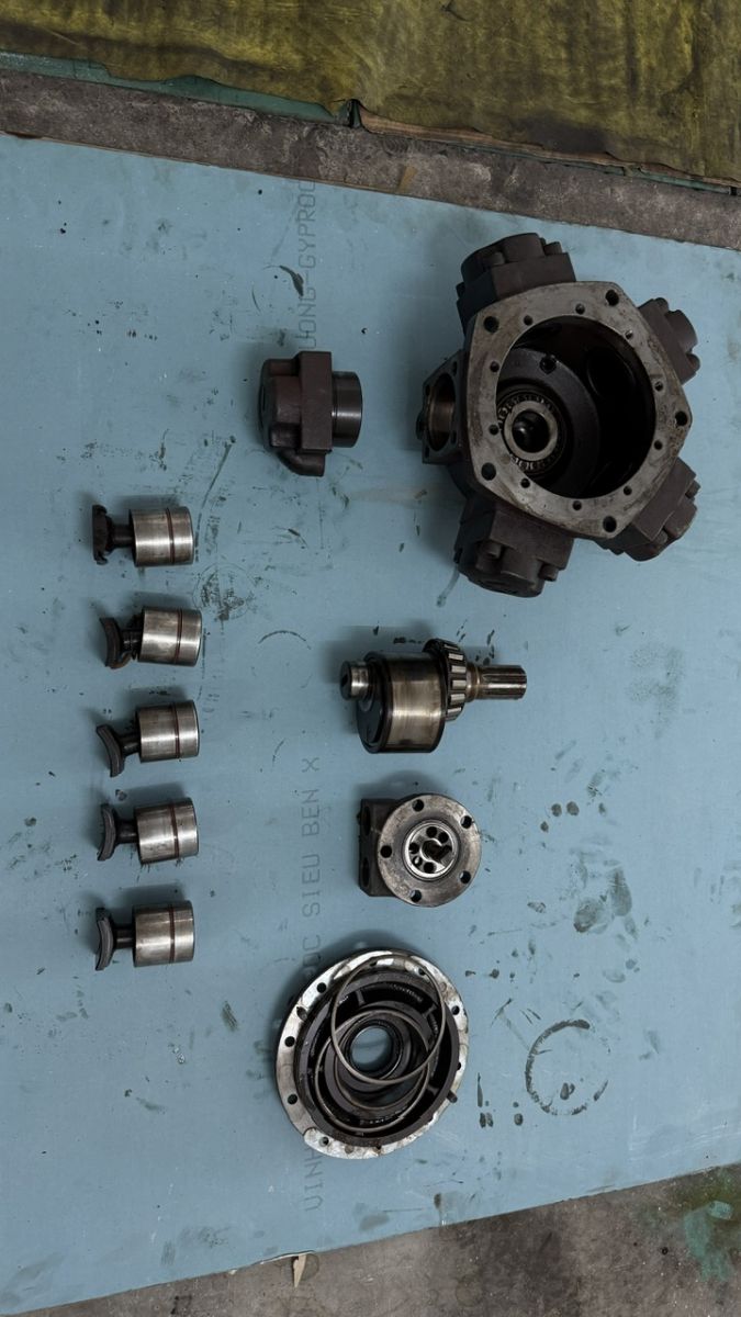 motor 5 sao bị rò rỉ dầu, kêu to, giật, bị mòng, không quay, quay chậm.jpg