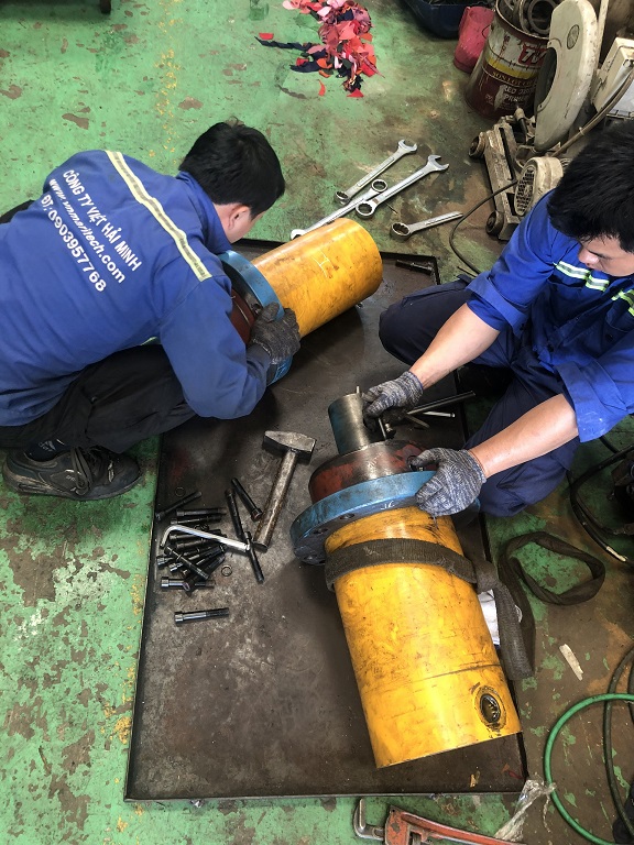 phuc hoi cylinder thuy luc.
