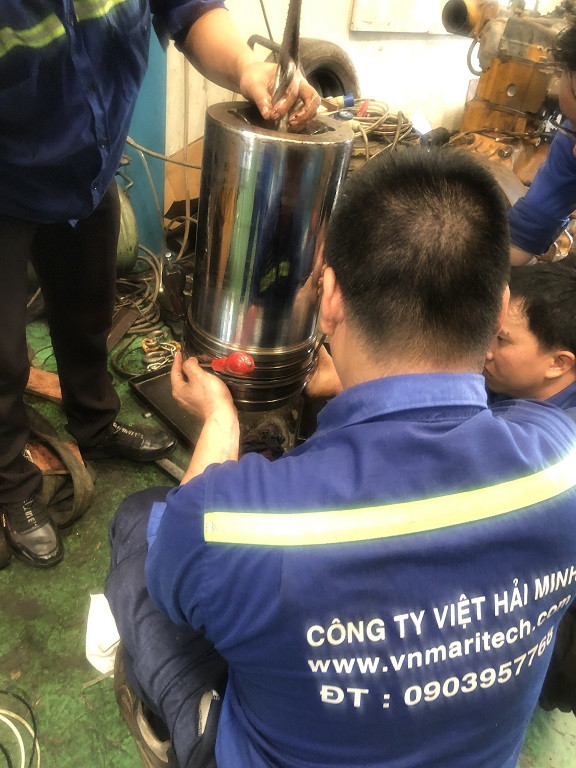 phuc hoi xi lanh ty ben thuy luc