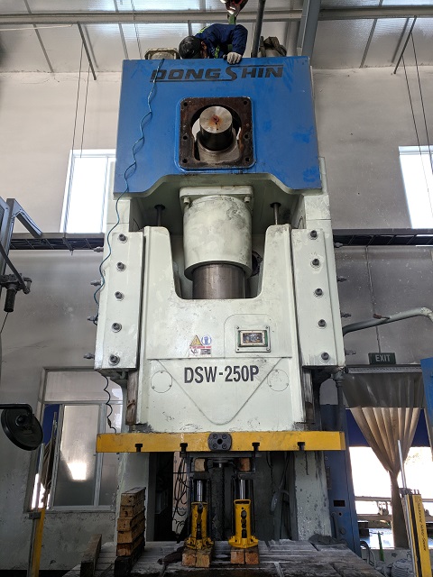 may dap 250 Ton
