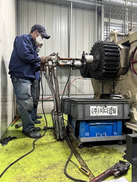 sua he thong lam mat may can