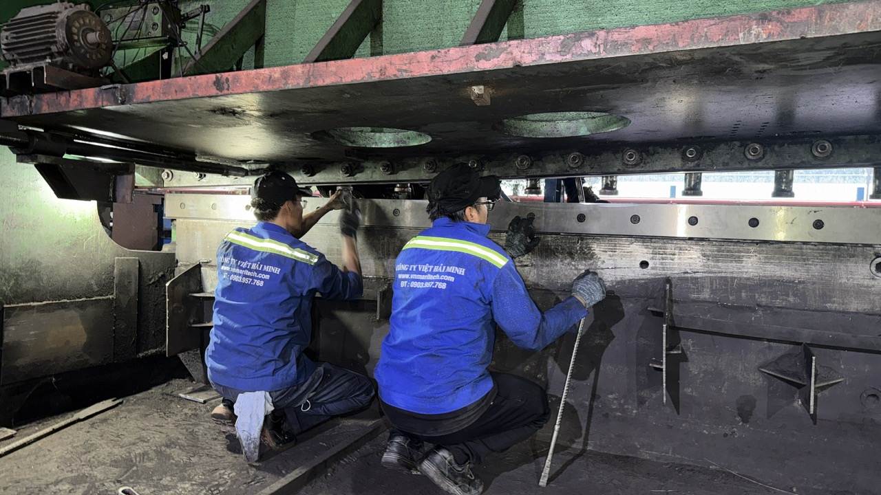 Dao chấn SKD11 HRC 58–60 giá tốt.jpg