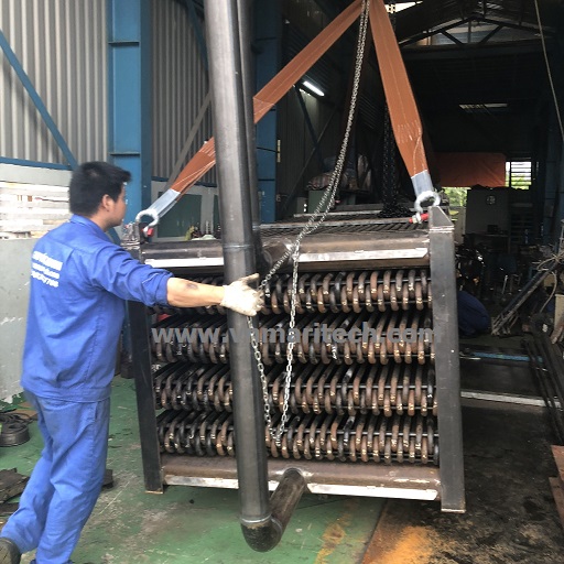 thuc hien nhung nong kem dan ngung tu bay hoi Condenser NH3