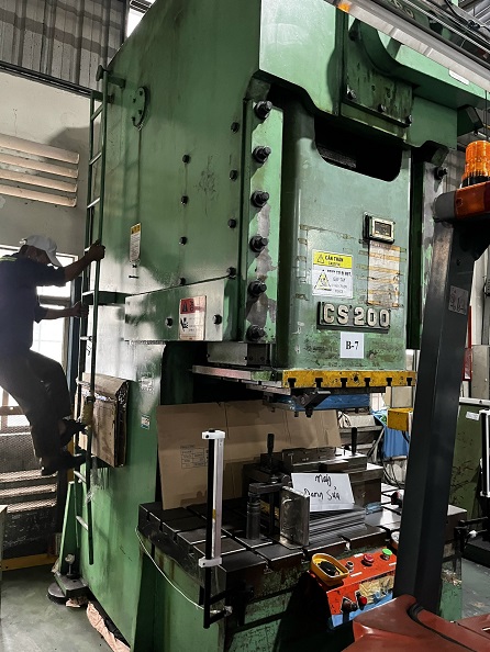 Sửa chữa máy dập tại Đức Hòa