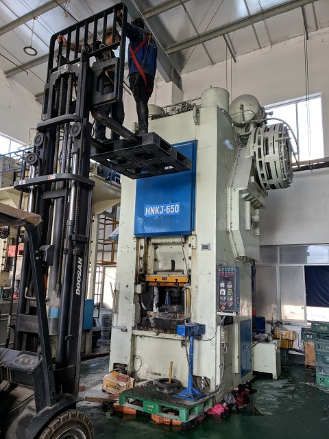 Sửa chữa máy dập tại Đức Hòa